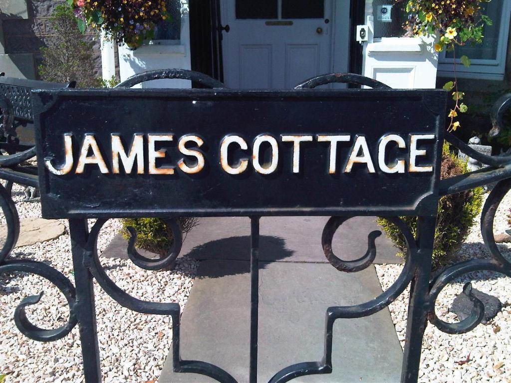 James Cottage Guest House Crieff Exterior photo